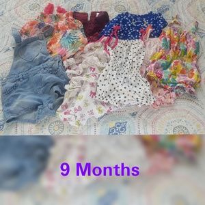 Bundle of 8 Pieces - EUC 9 Months Clothing